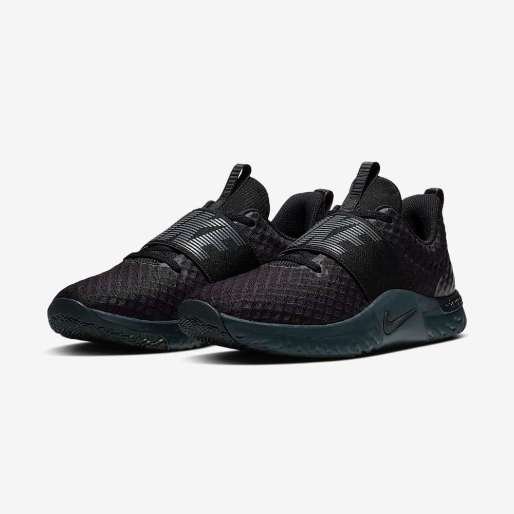 Black Nike TR9 Sneakers